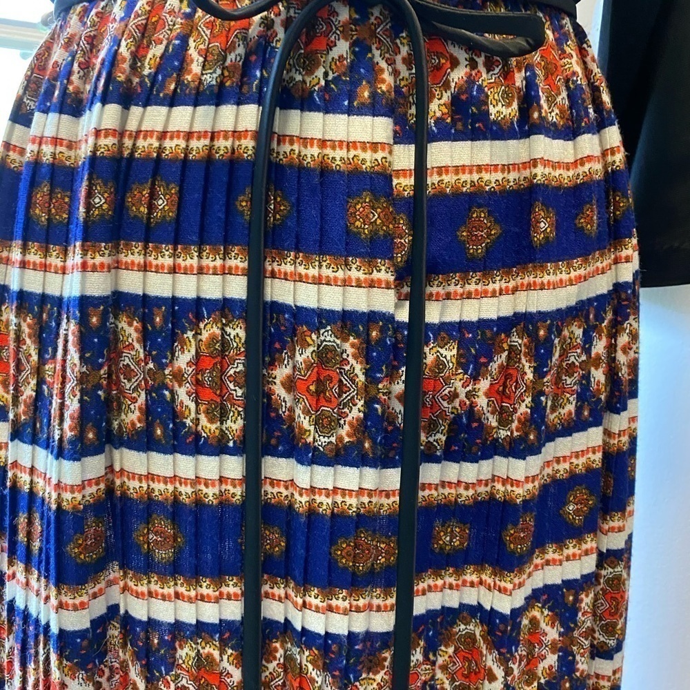 Vintage 70’s pleated circle skirt button top dress - Picture 2 of 9